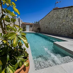 https://villa-rosal.es-andalucia.com